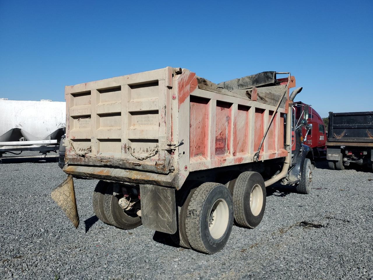 Lot #2979456643 2005 STERLING TRUCK LT 7500