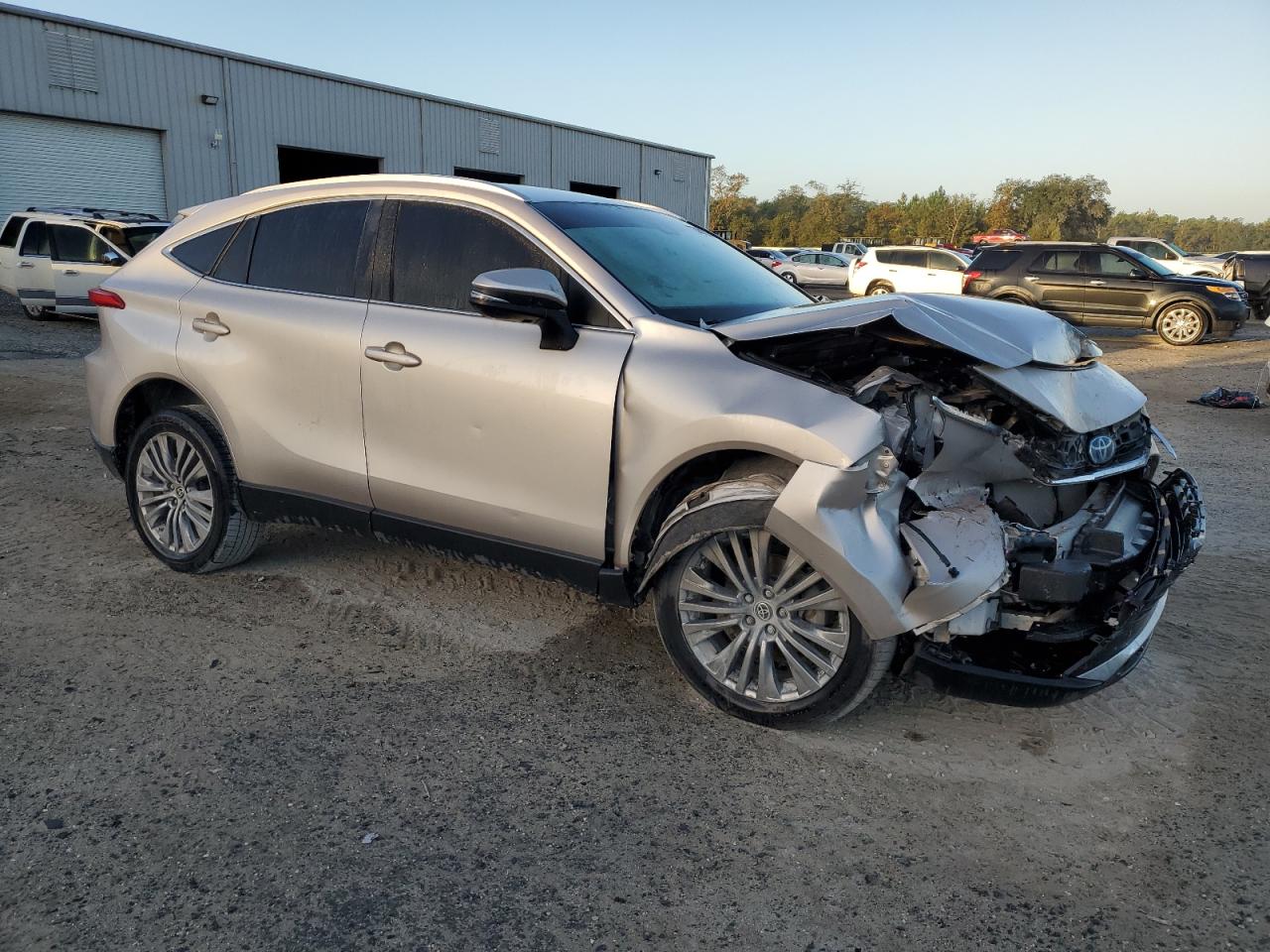 Lot #2989267685 2022 TOYOTA VENZA LE