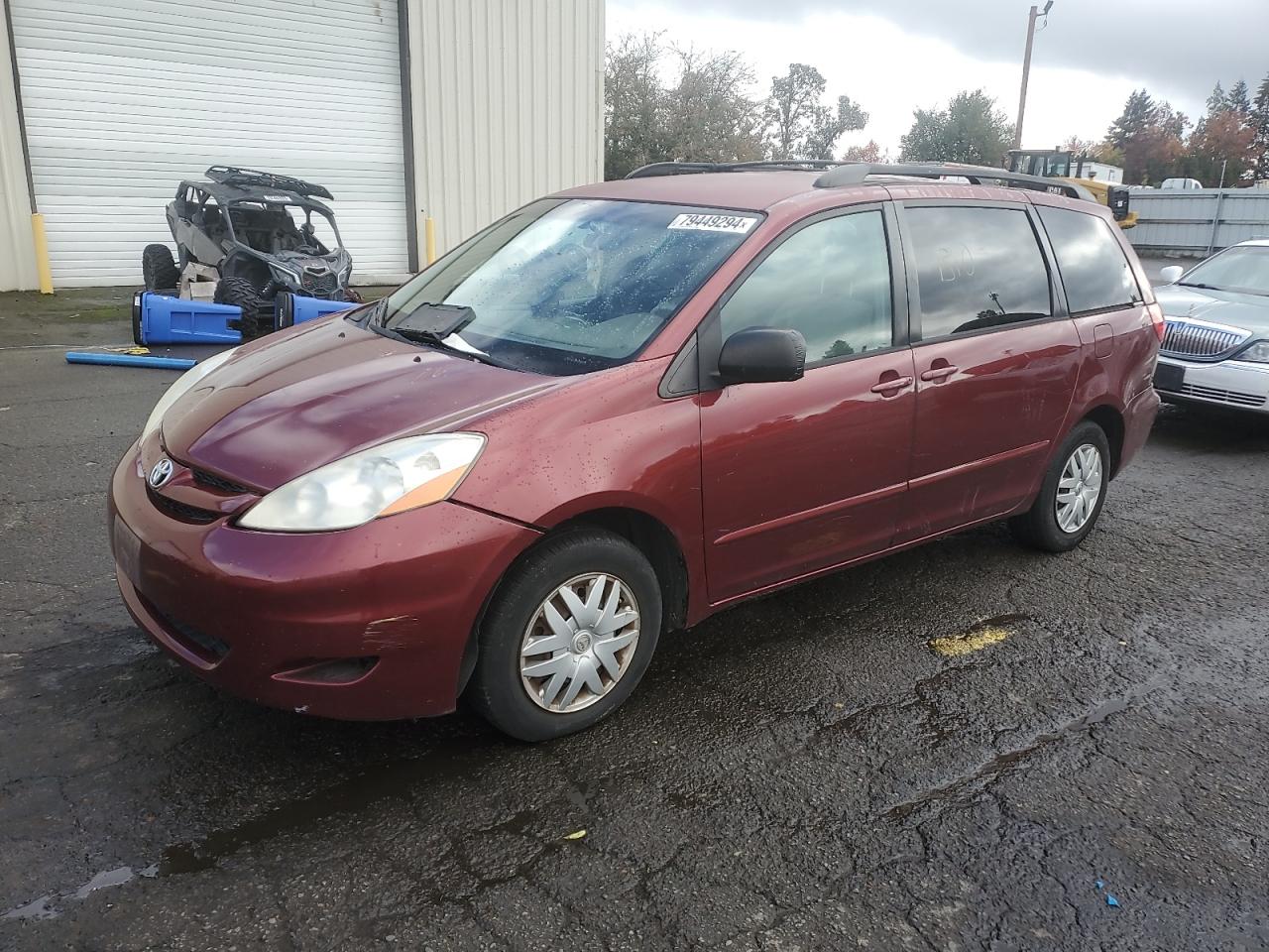 Lot #2989443626 2007 TOYOTA SIENNA CE