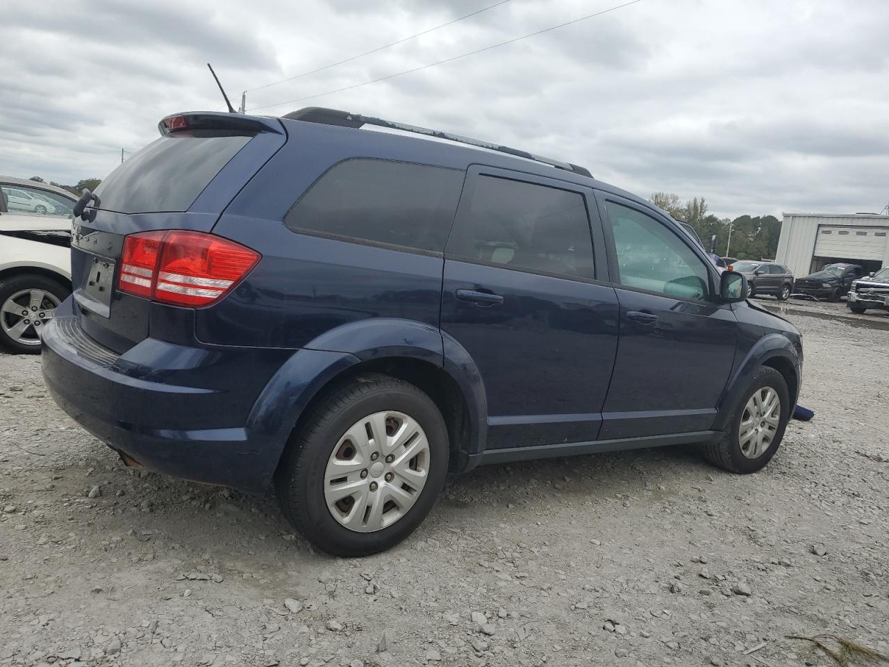 Lot #2991303111 2017 DODGE JOURNEY SE