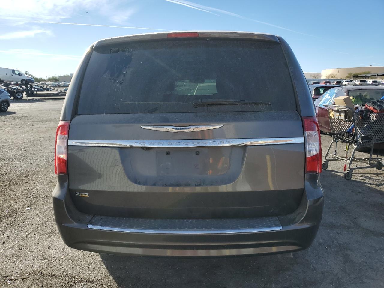 Lot #2997058078 2016 CHRYSLER TOWN & COU