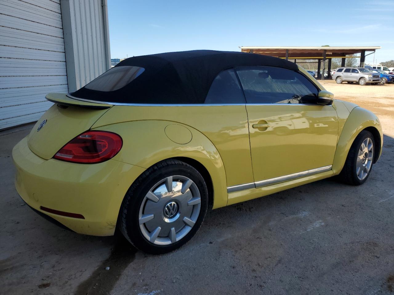 3VW517AT2FM803500 - 2015 VOLKSWAGEN BEETLE - #79858374