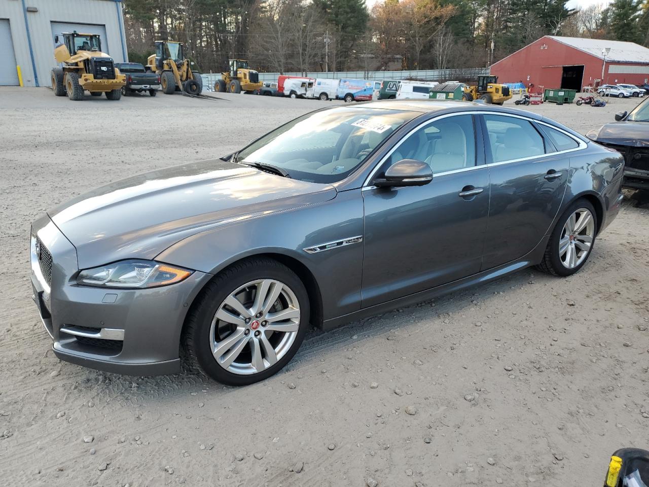 Lot #2988132995 2017 JAGUAR XJ