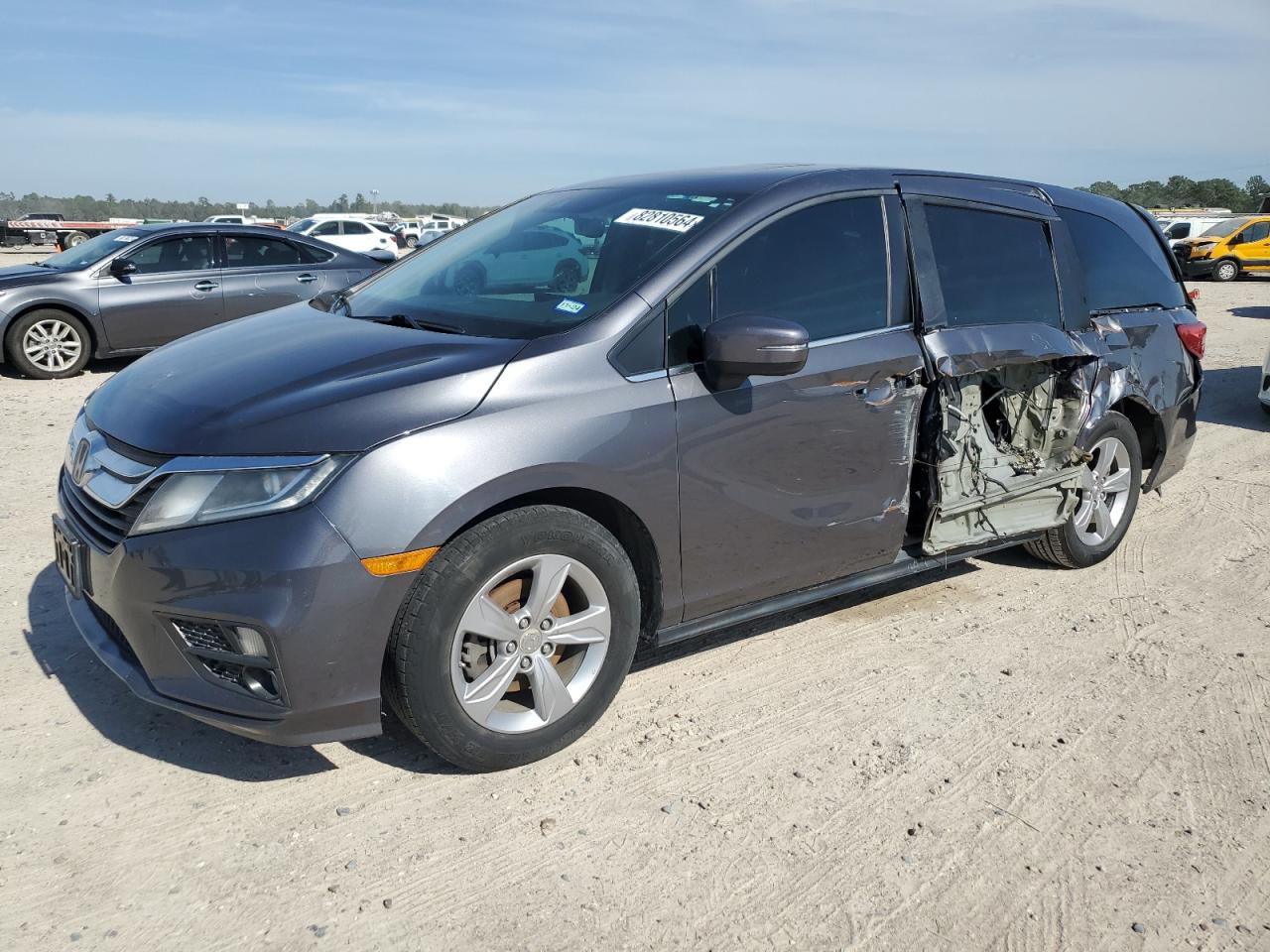 Lot #3020603944 2018 HONDA ODYSSEY EX