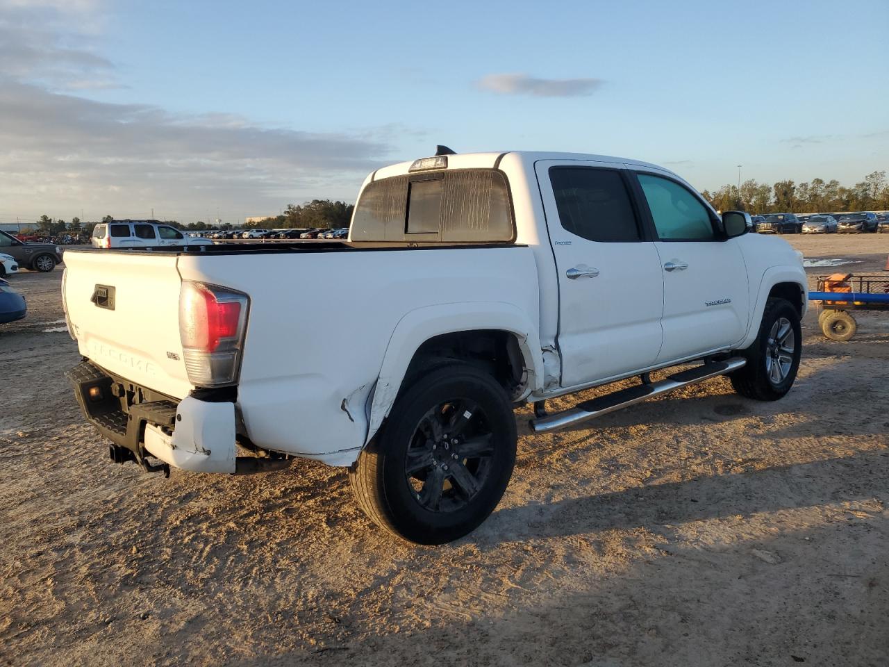 Lot #3020603940 2018 TOYOTA TACOMA DOU