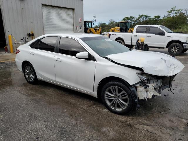 VIN 4T1BF1FK8FU031130 2015 TOYOTA CAMRY no.4