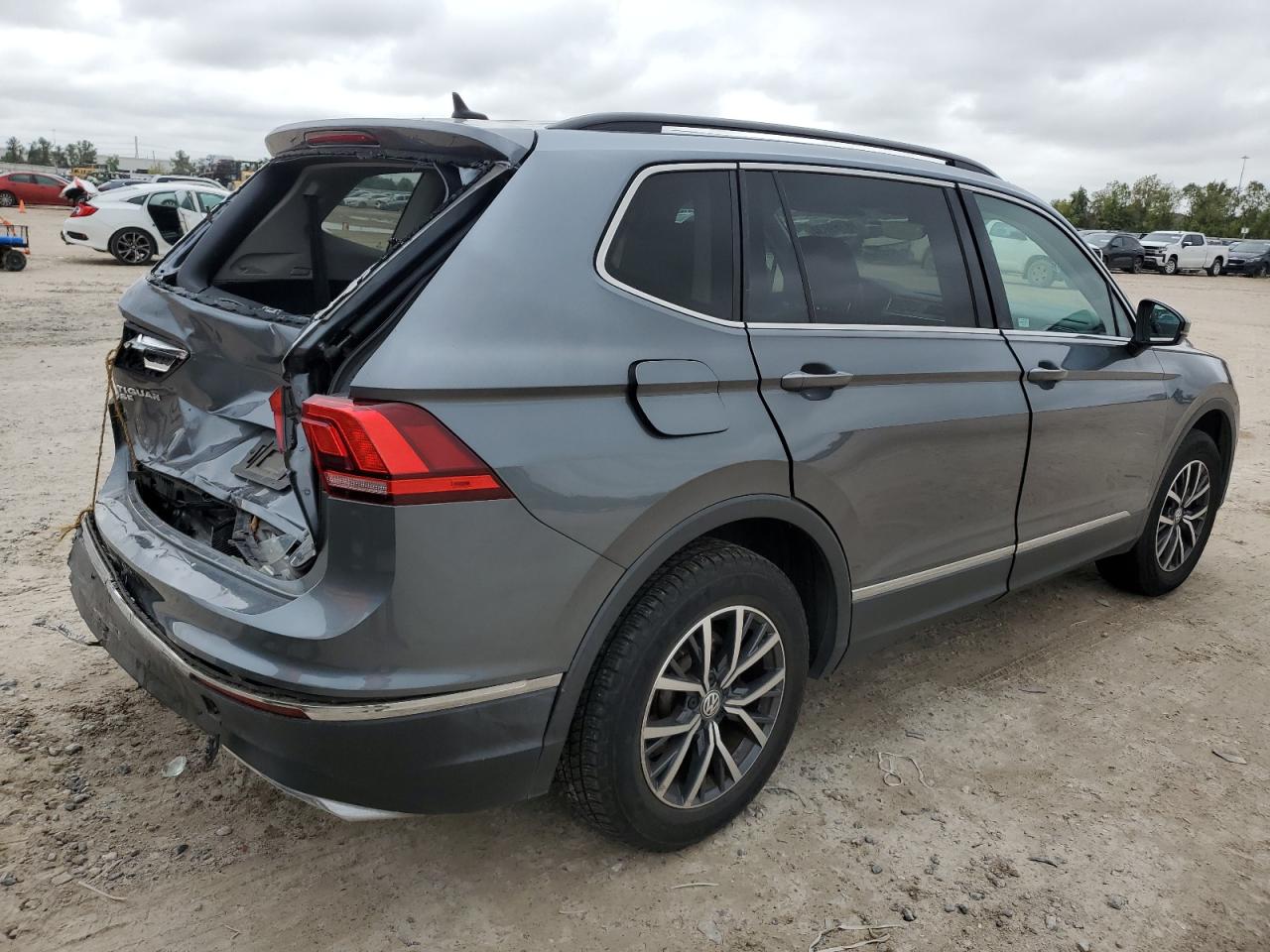 Lot #3030618087 2020 VOLKSWAGEN TIGUAN SE