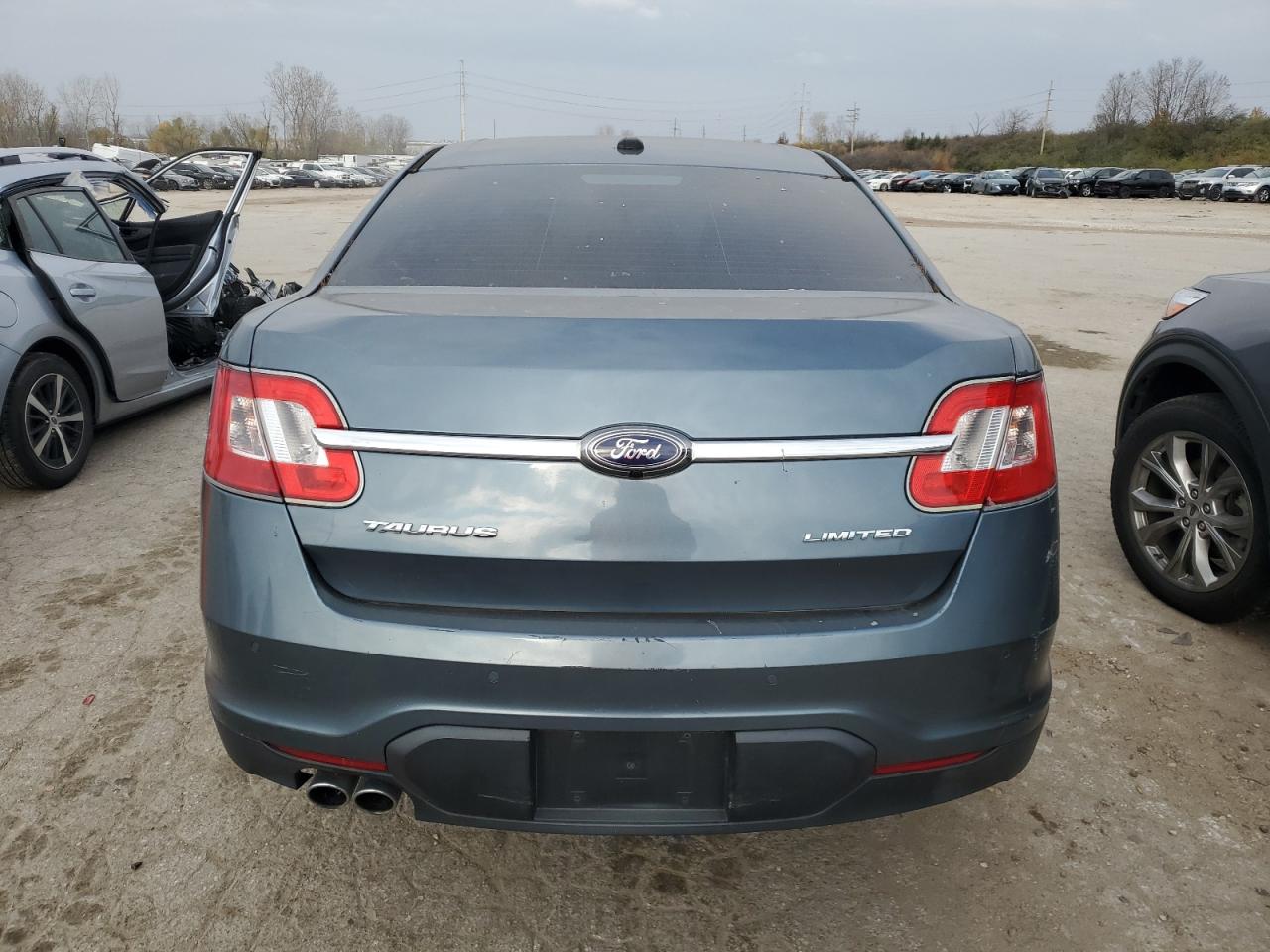 Lot #3024150914 2010 FORD TAURUS LIM