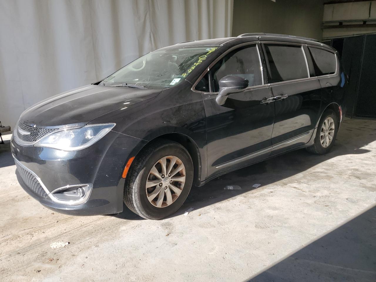 2c4rc1bg2hr739337 - 2017 chrysler pacifica - #81054394