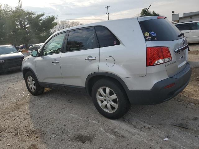 VIN 5XYKT4A12DG355704 2013 KIA SORENTO no.2