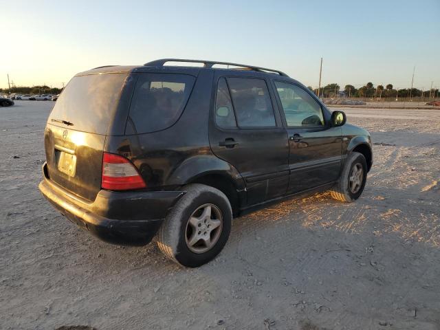 MERCEDES-BENZ ML 320 2000 black  gas 4JGAB54E4YA190212 photo #4