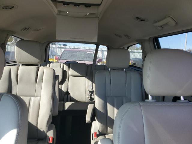 2015 CHRYSLER TOWN & COU - 2C4RC1BG1FR677443