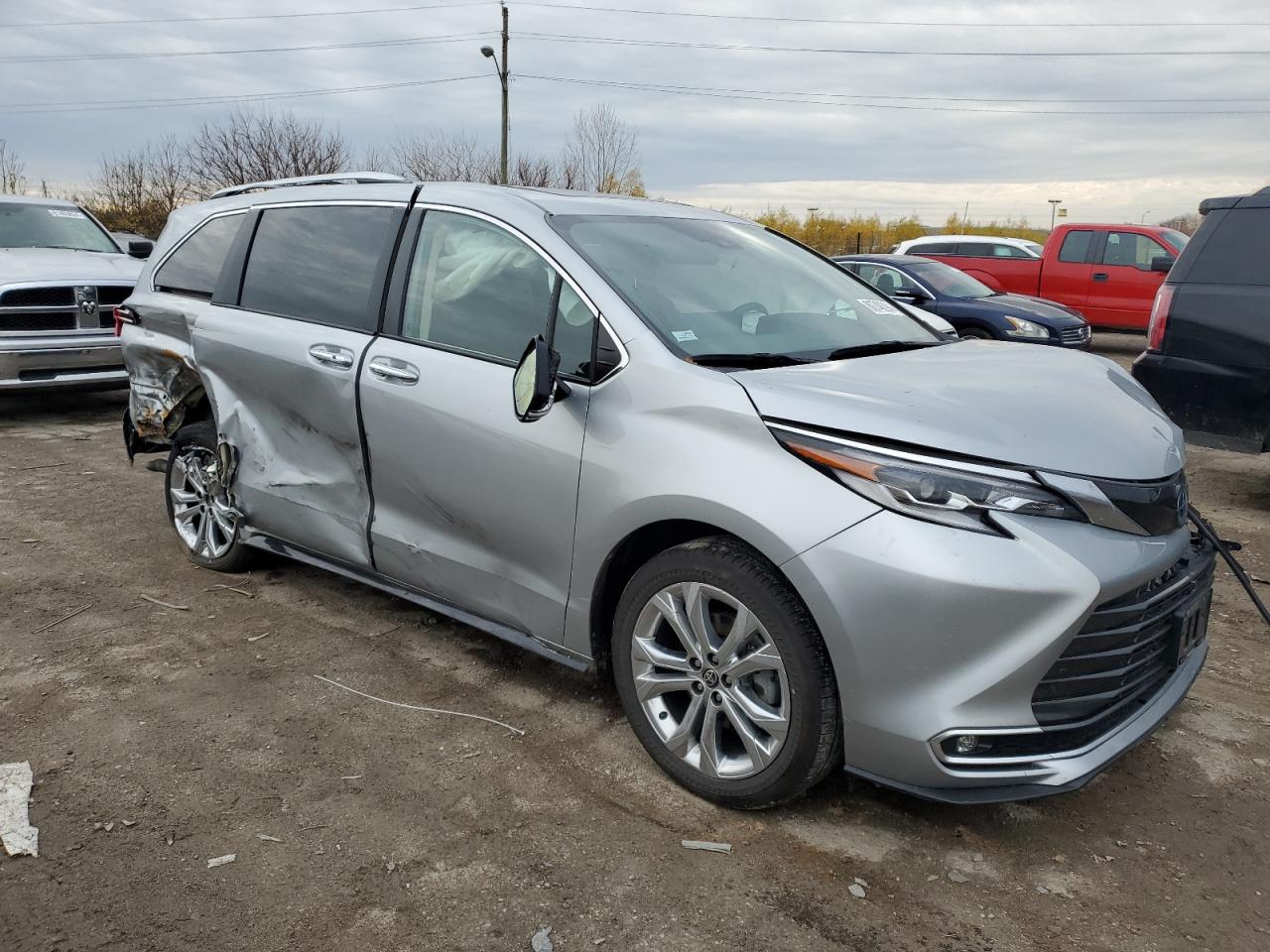 Lot #3028292799 2022 TOYOTA SIENNA LIM