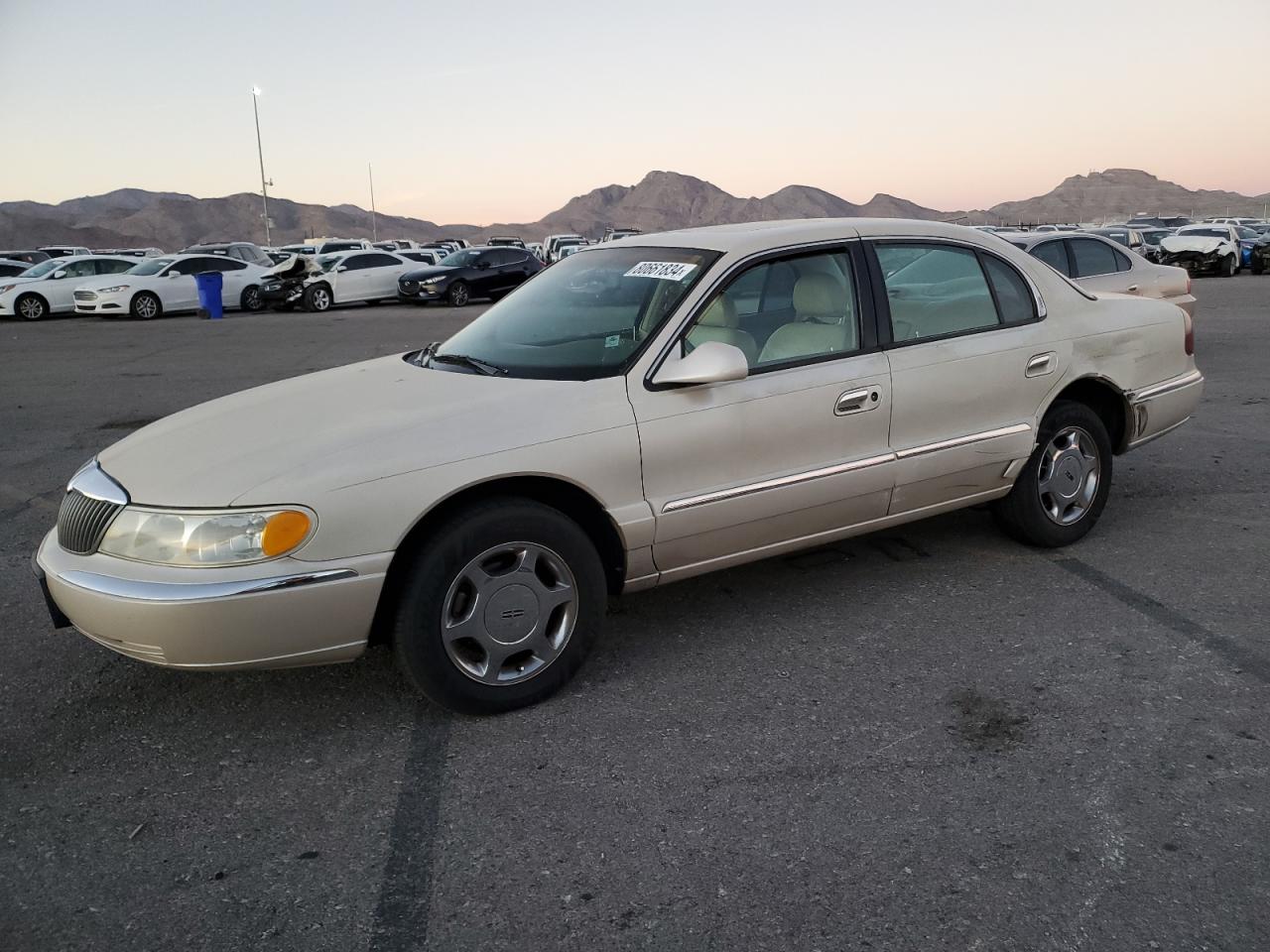  Salvage Lincoln Continental