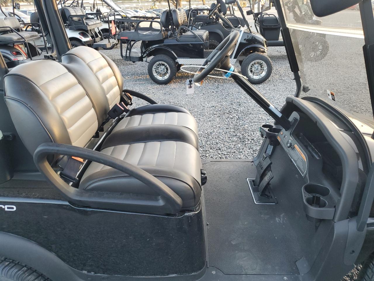 Lot #2988142996 2017 ASPT GOLF CART