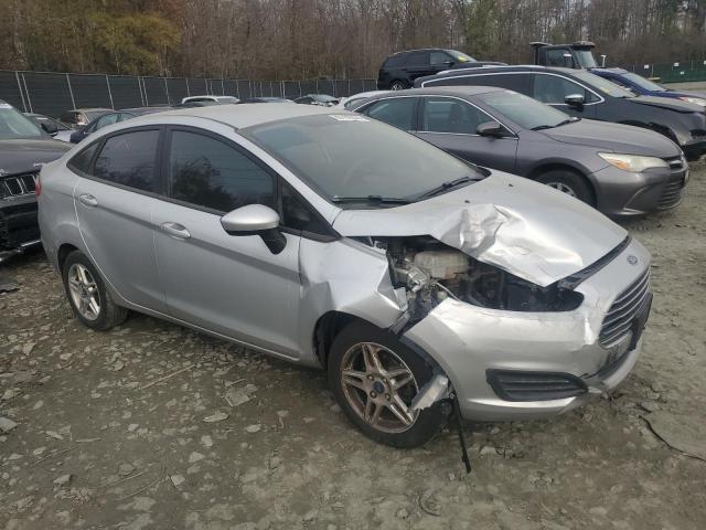 VIN 3FADP4BJ5KM132199 2019 FORD FIESTA no.4