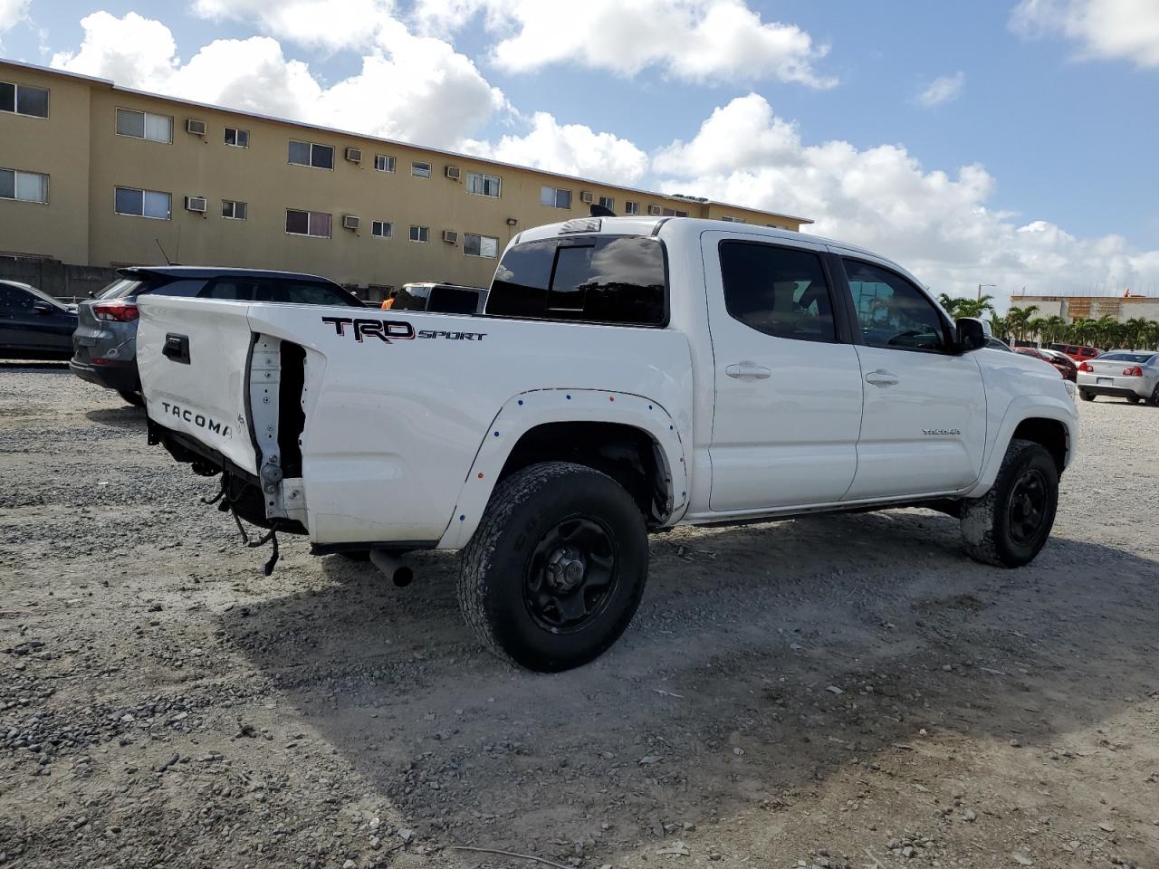 Lot #2960276766 2022 TOYOTA TACOMA DOU