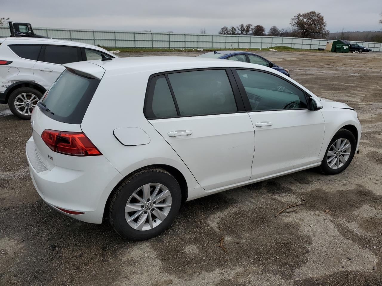 Lot #2986847174 2016 VOLKSWAGEN GOLF S/SE