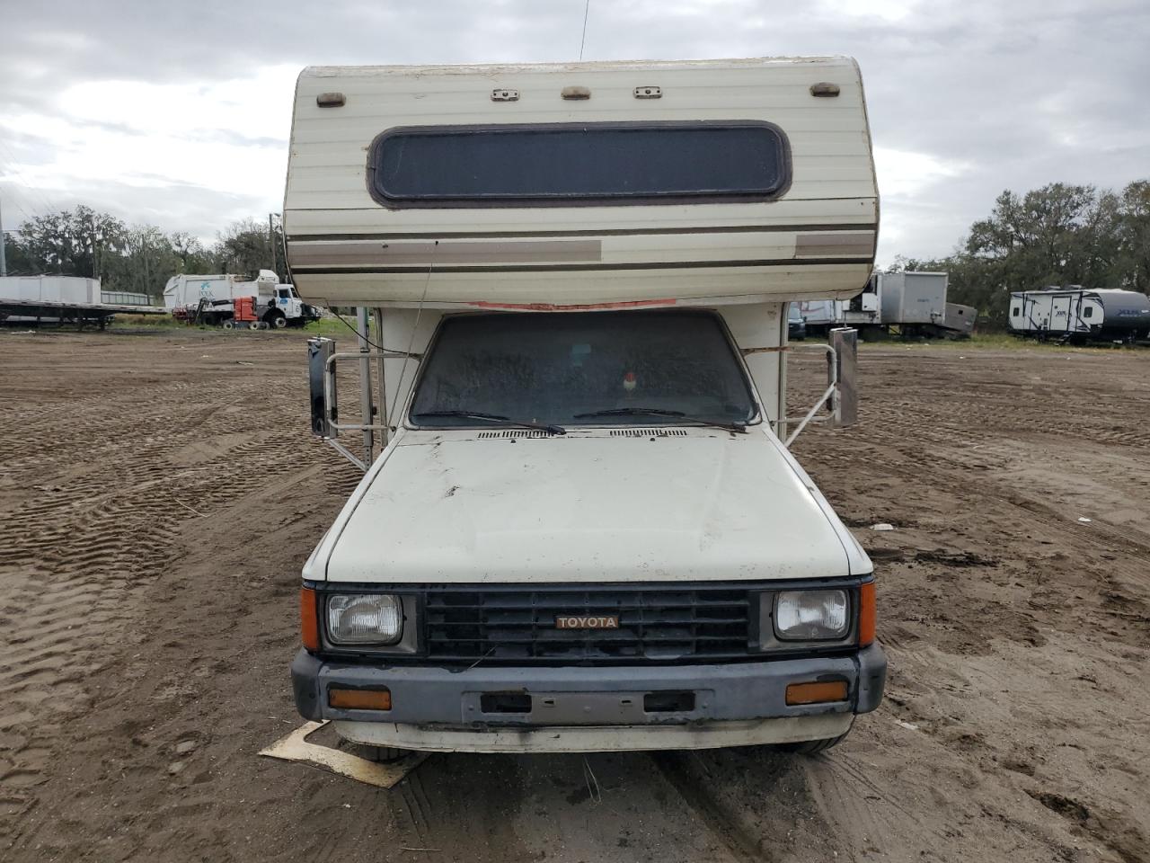 Lot #2959880300 1985 TOYOTA PICKUP COM