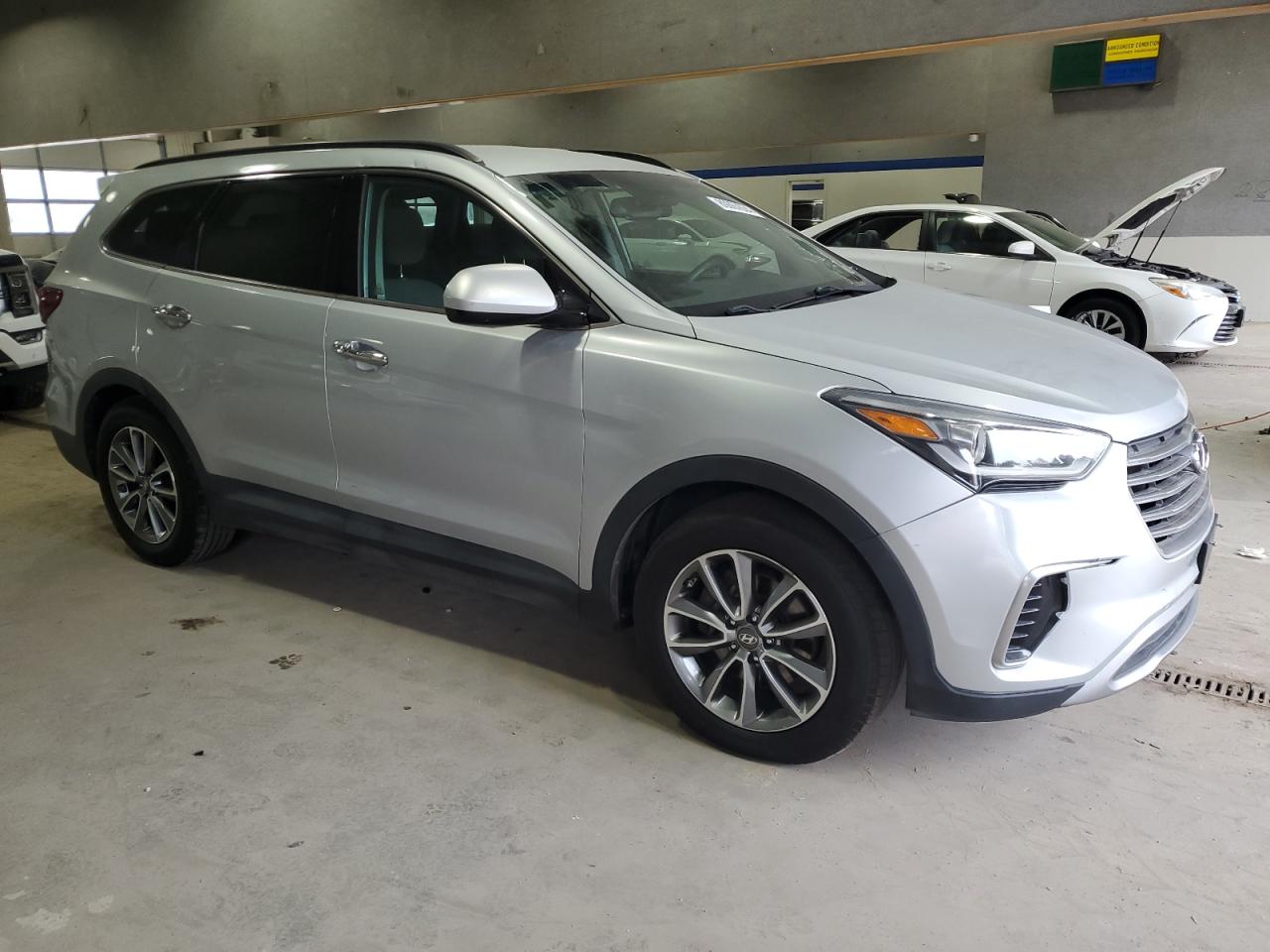 Lot #3025816304 2017 HYUNDAI SANTA FE S