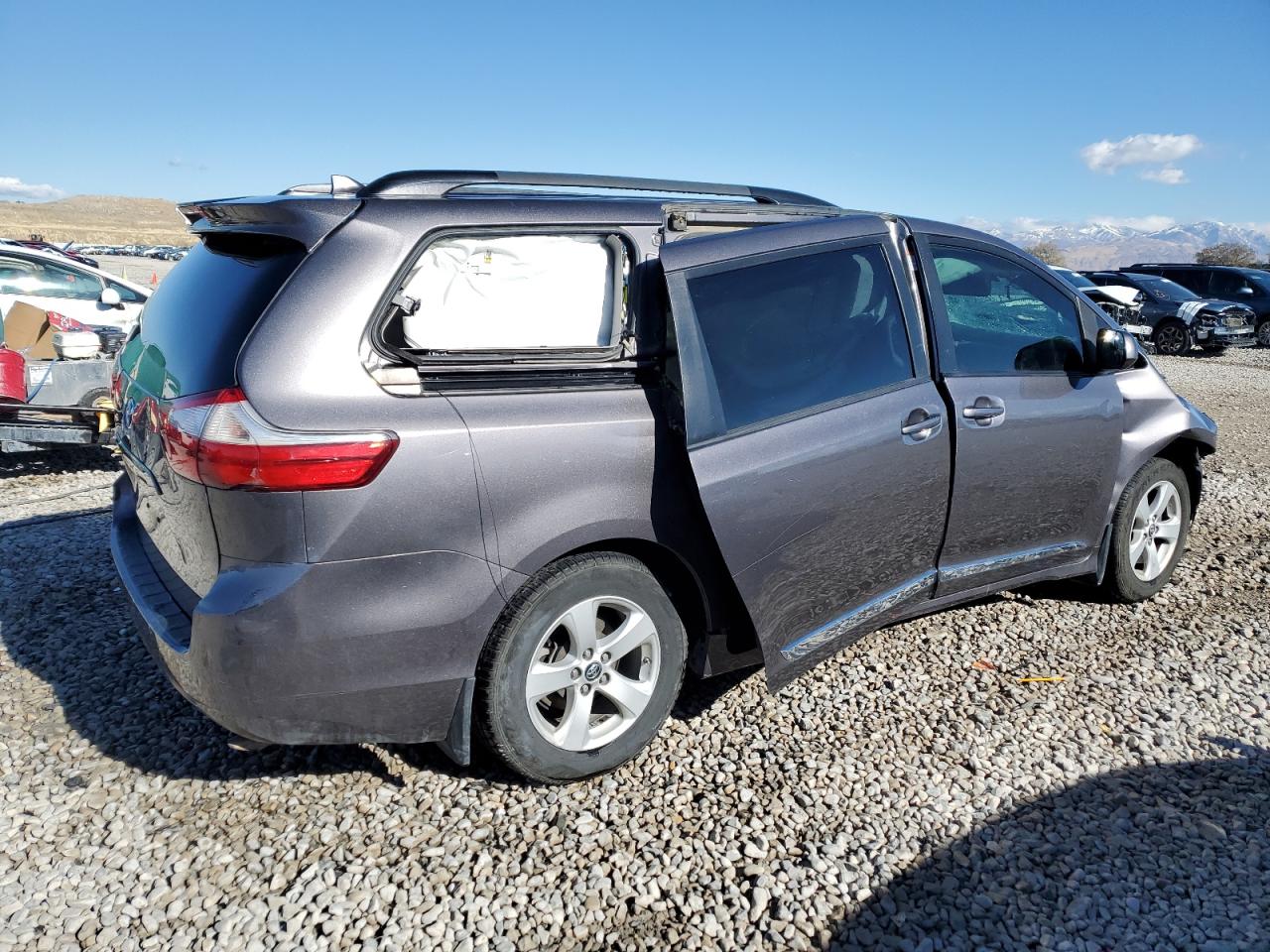 Lot #2977276594 2019 TOYOTA SIENNA LE