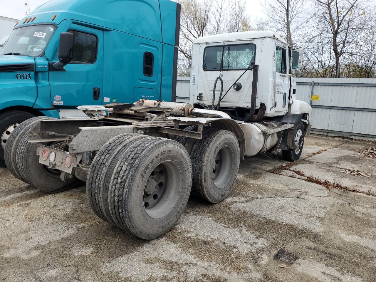 Lot #3004335774 1993 MACK 600 CH600