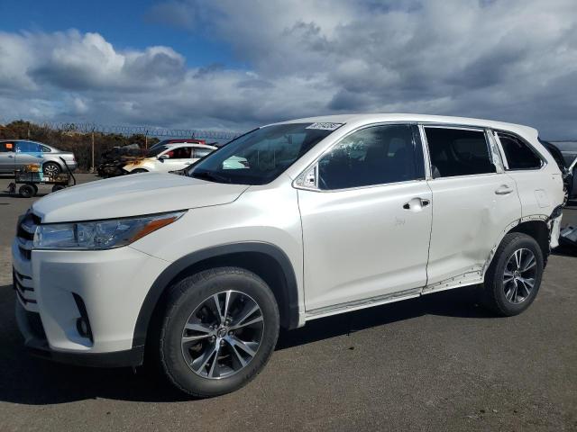 TOYOTA HIGHLANDER 2017 white  gas 5TDZZRFH5HS196590 photo #1