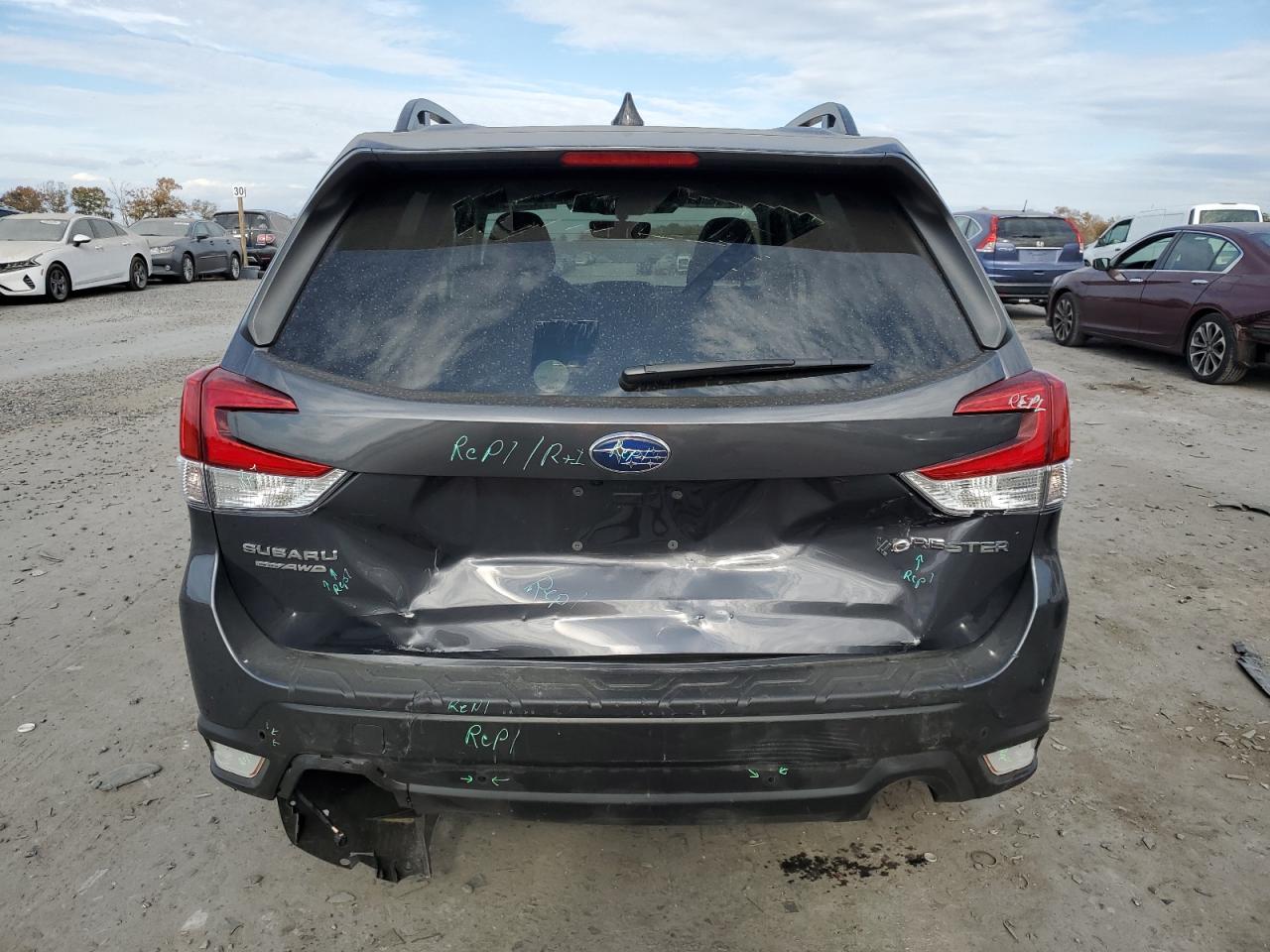 Lot #2974253365 2024 SUBARU FORESTER L