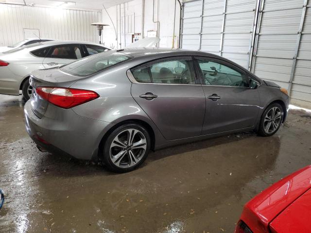 VIN KNAFX4A84F5305852 2015 KIA FORTE no.3