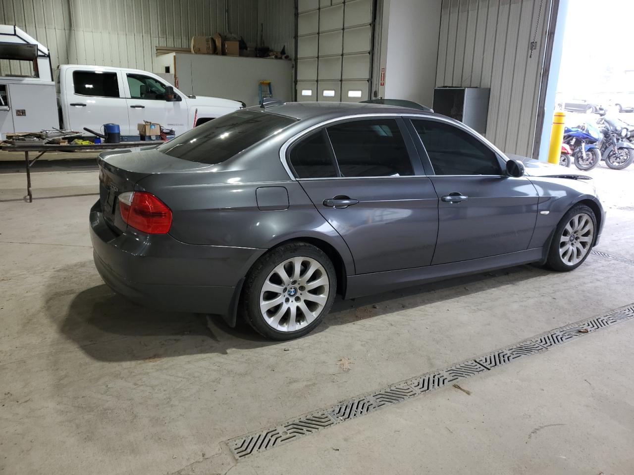 Lot #3041847421 2006 BMW 330 I