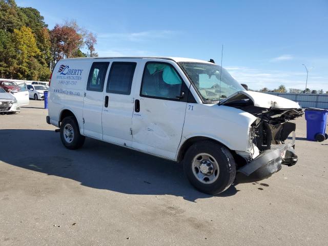 VIN 1GCWGAFP8L1218220 2020 CHEVROLET EXPRESS no.4