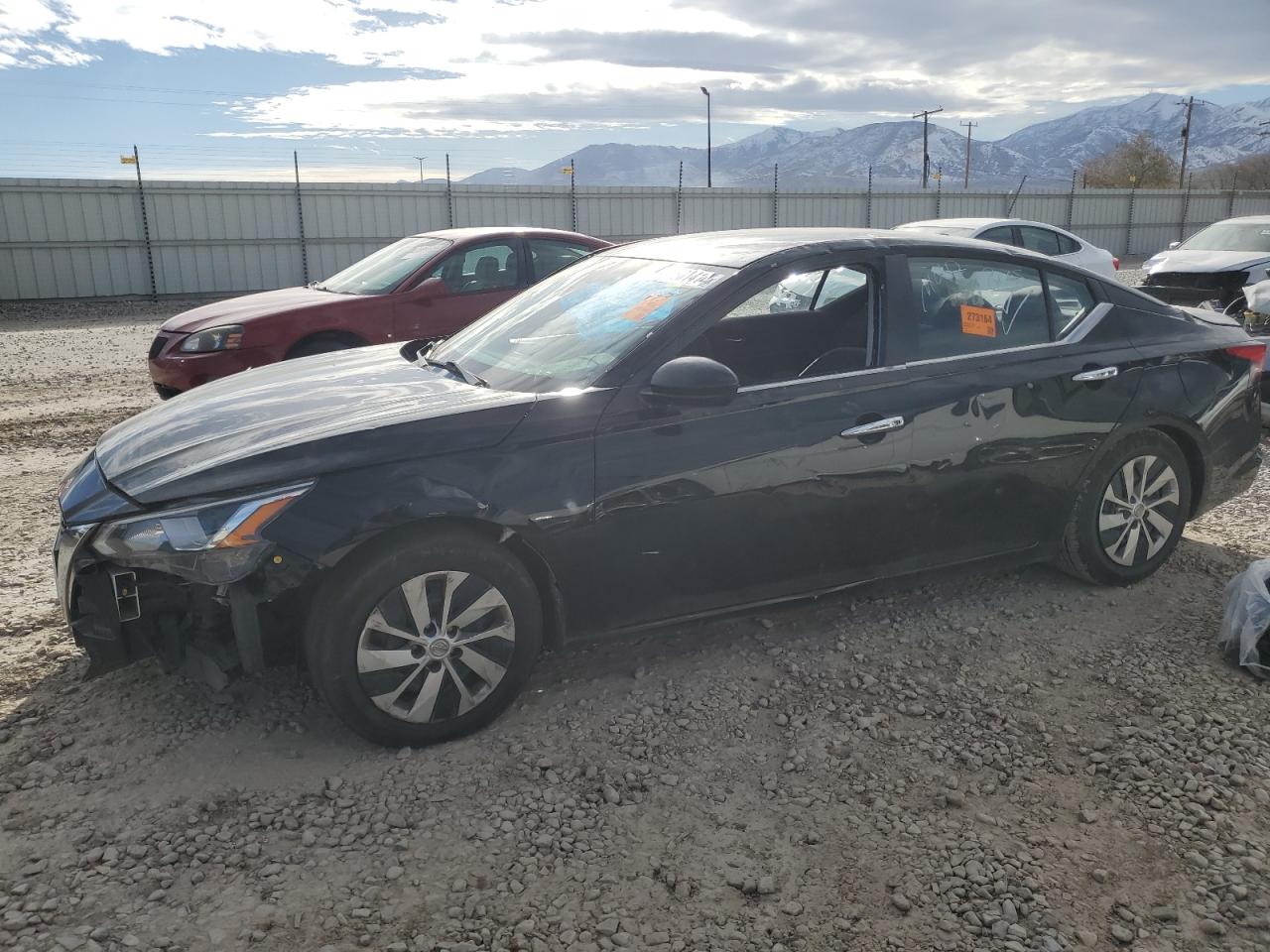  Salvage Nissan Altima