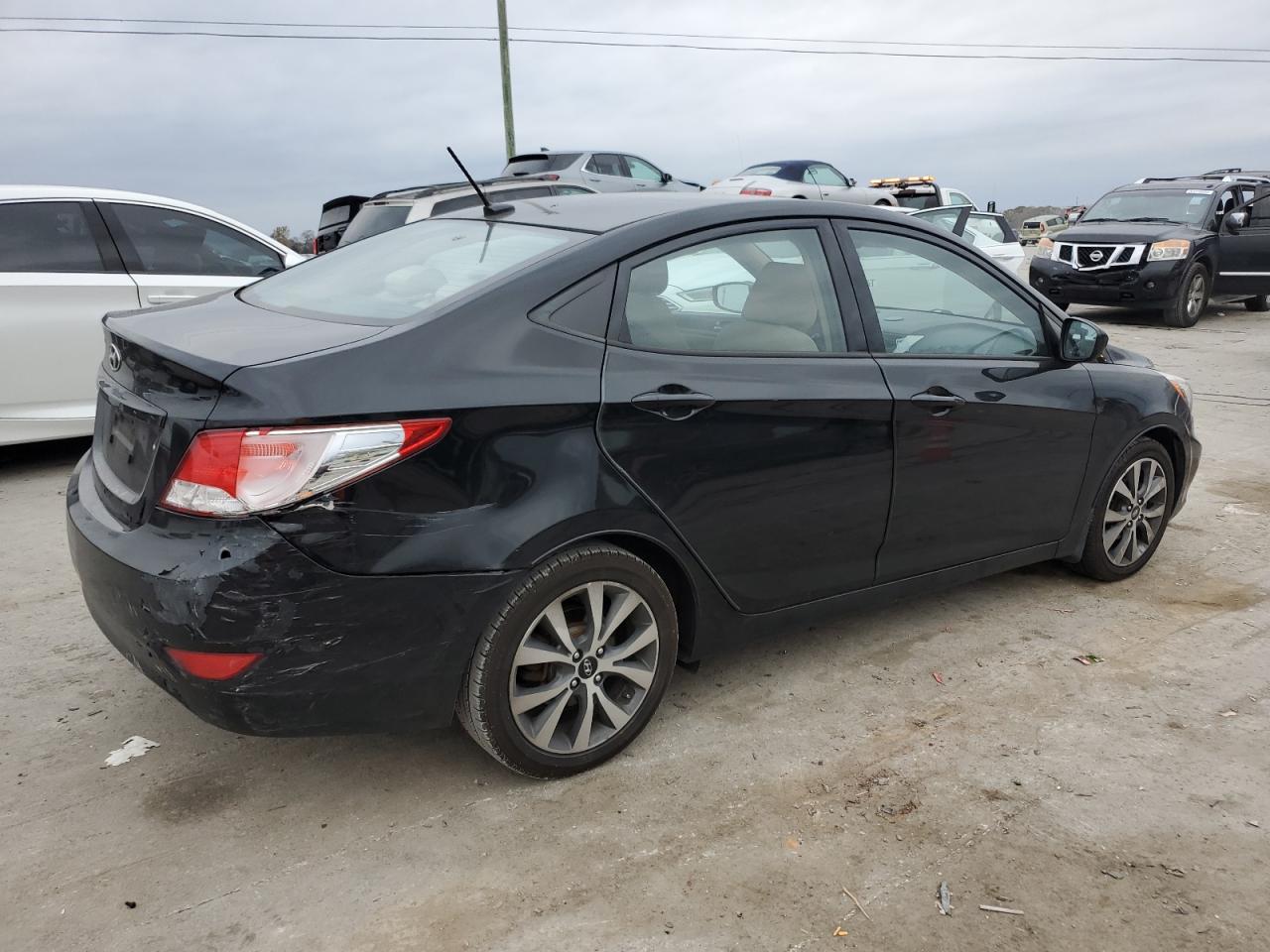 Lot #3028539966 2017 HYUNDAI ACCENT SE