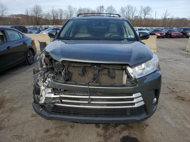 VIN 5TDJZRFH9JS889858 2018 Toyota Highlander, SE no.5