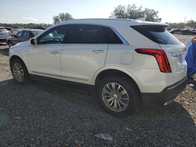 VIN 1GYKNBRS0HZ218578 2017 Cadillac XT5, Luxury no.2