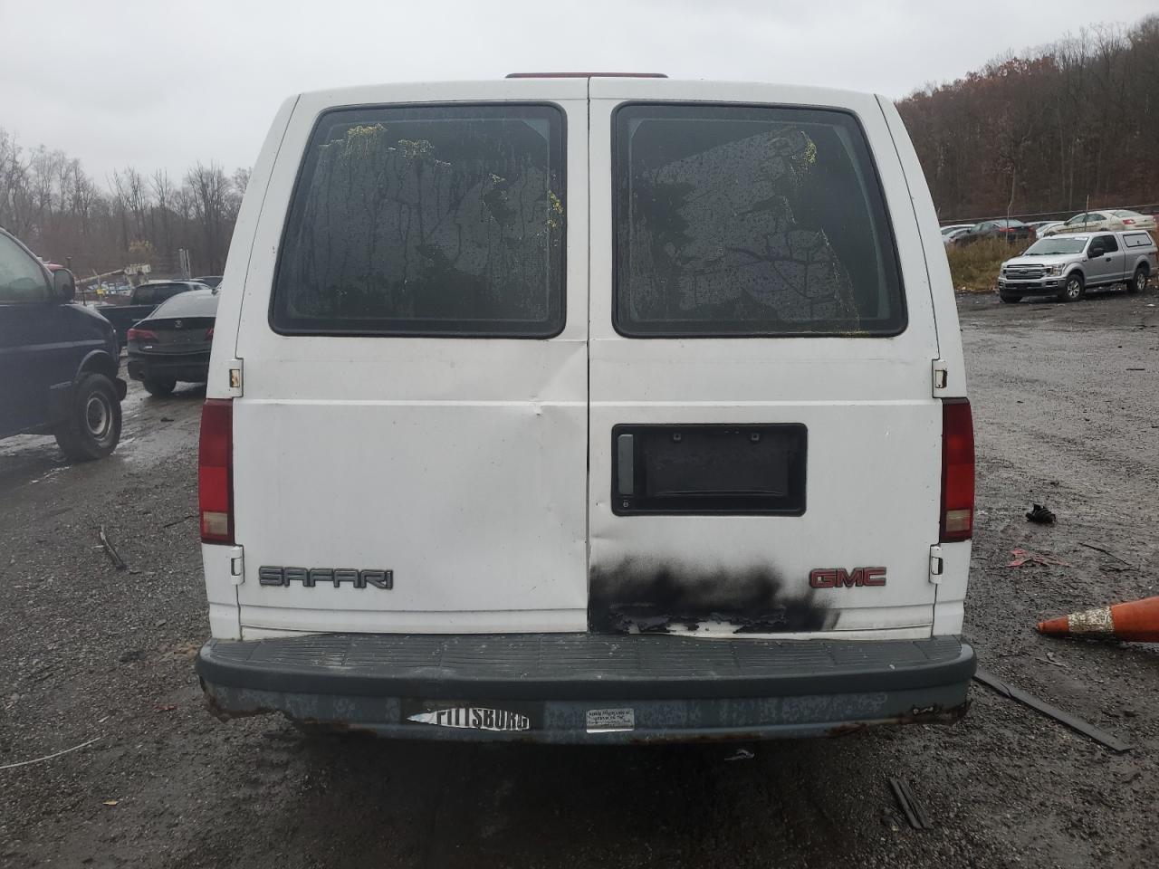 Lot #2996708918 1999 GMC SAFARI XT