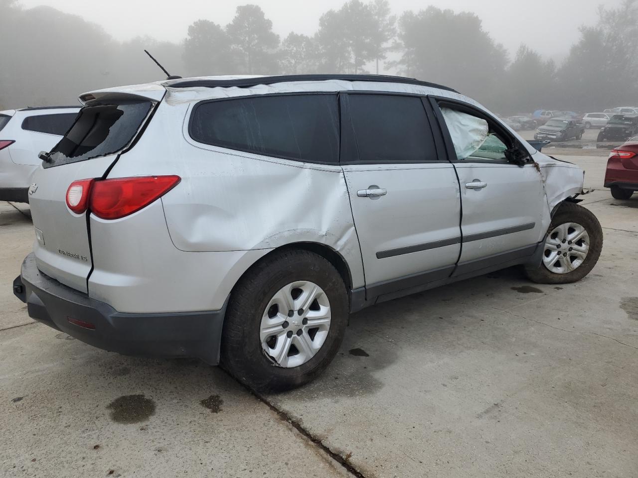 Lot #2974529433 2011 CHEVROLET TRAVERSE L