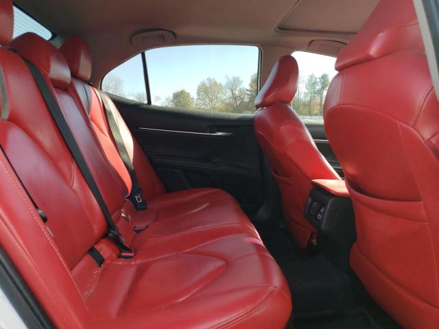 2018 TOYOTA CAMRY HYBR - 4T1B21HK1JU003557
