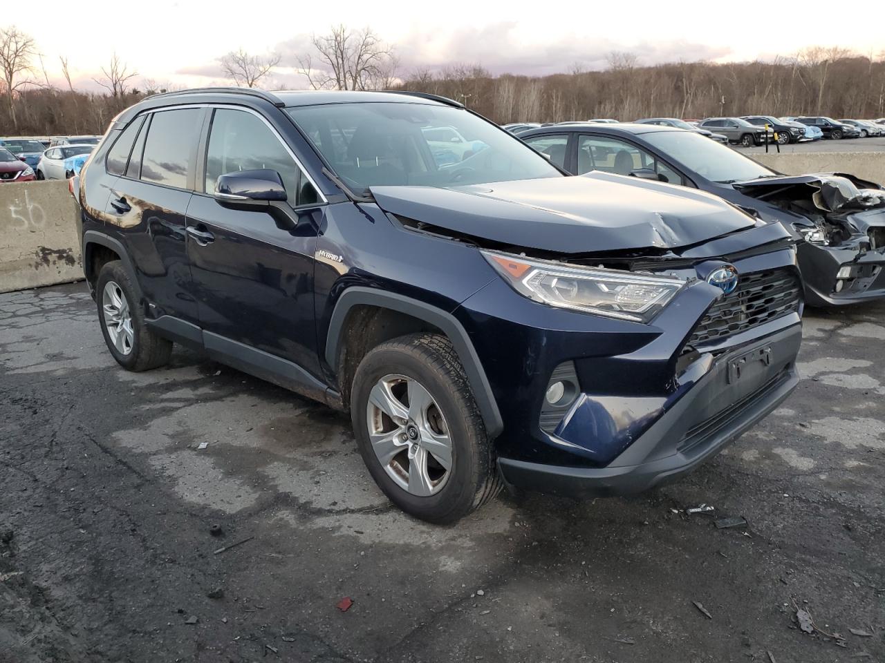 Lot #3034495742 2019 TOYOTA RAV4 XLE