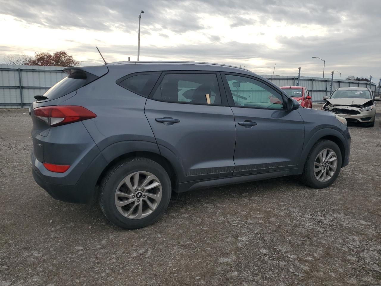 Lot #3033256813 2016 HYUNDAI TUCSON LIM