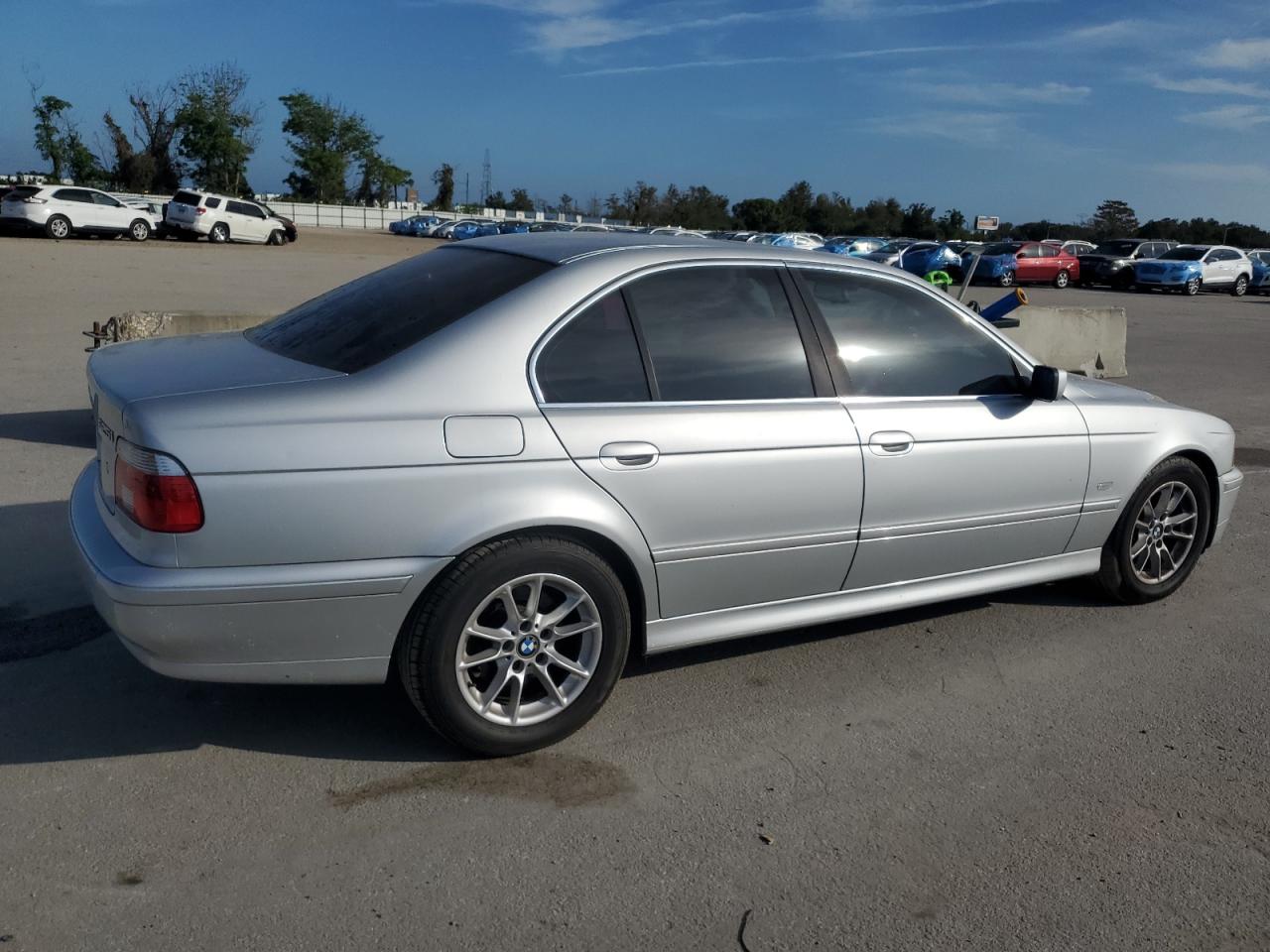 Lot #2993718151 2003 BMW 525 I AUTO