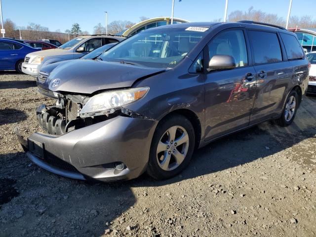 TOYOTA SIENNA LE 2013 gray  gas 5TDKK3DC4DS345902 photo #1