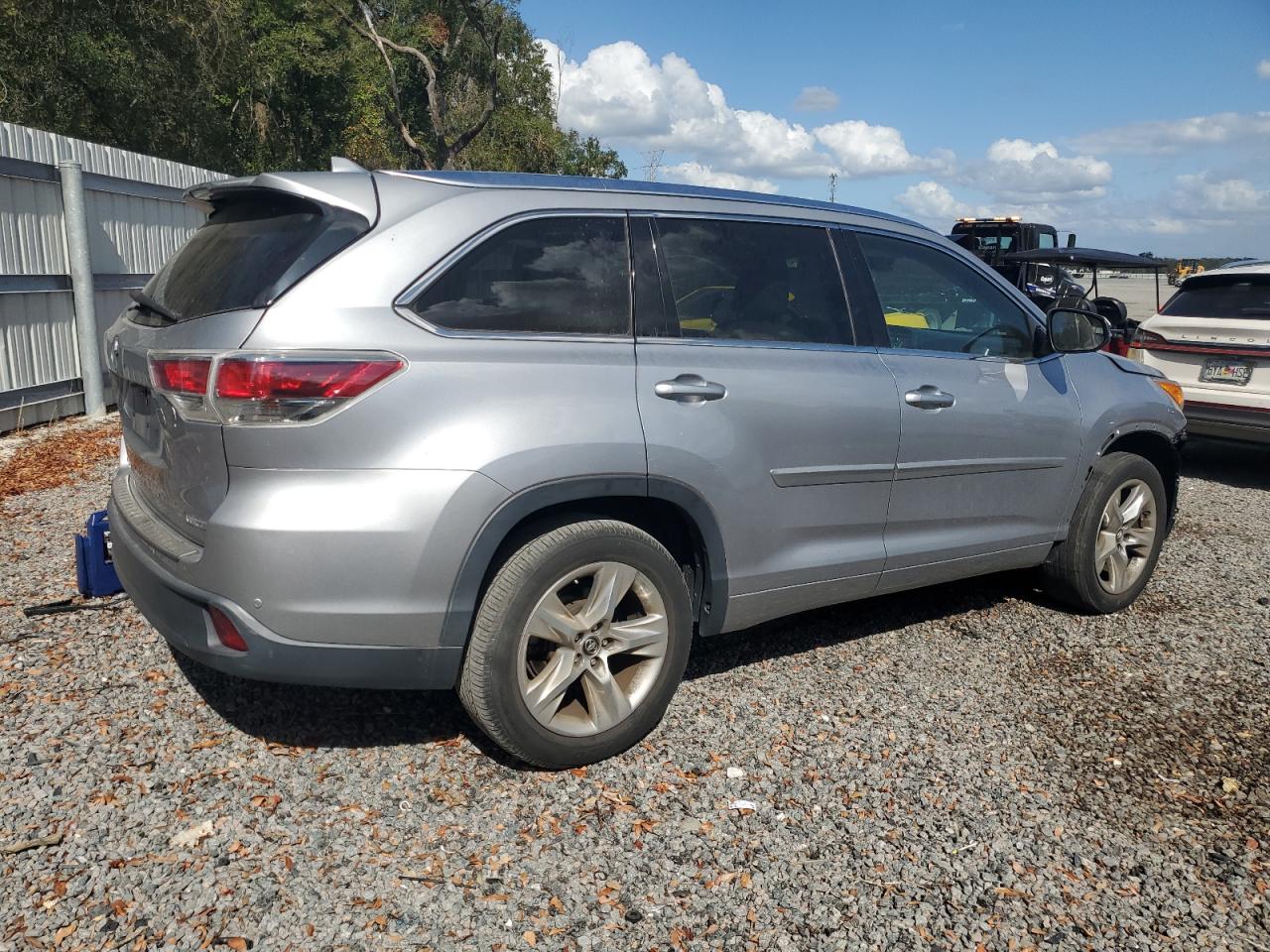 Lot #2989157976 2016 TOYOTA HIGHLANDER