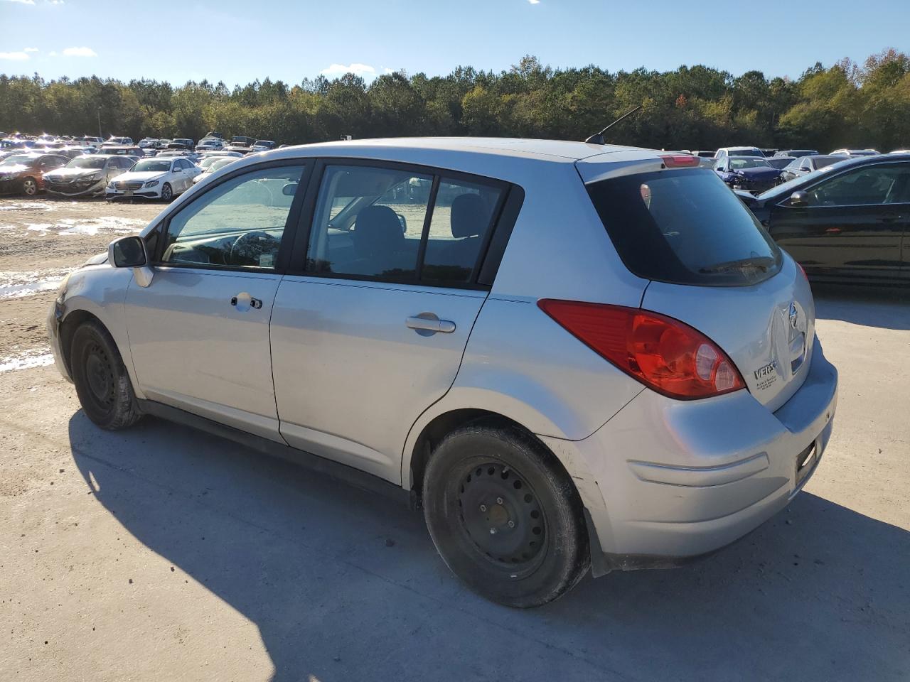 Lot #2993914342 2010 NISSAN VERSA S