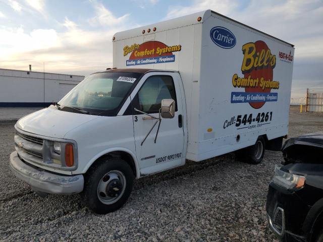 CHEVROLET EXPRESS G3 2002 white cutaway gas 1GBJG31RX21216874 photo #1