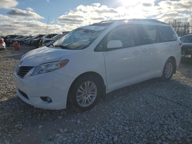 TOYOTA SIENNA XLE