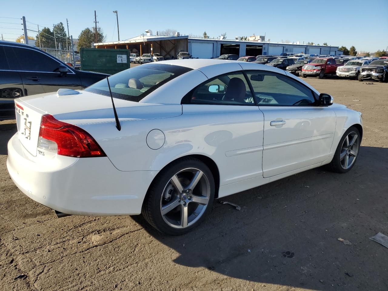 Lot #3021091210 2012 VOLVO C70 T5