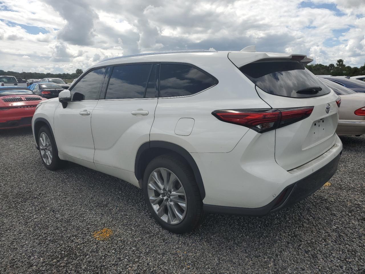 Lot #2978932642 2021 TOYOTA HIGHLANDER