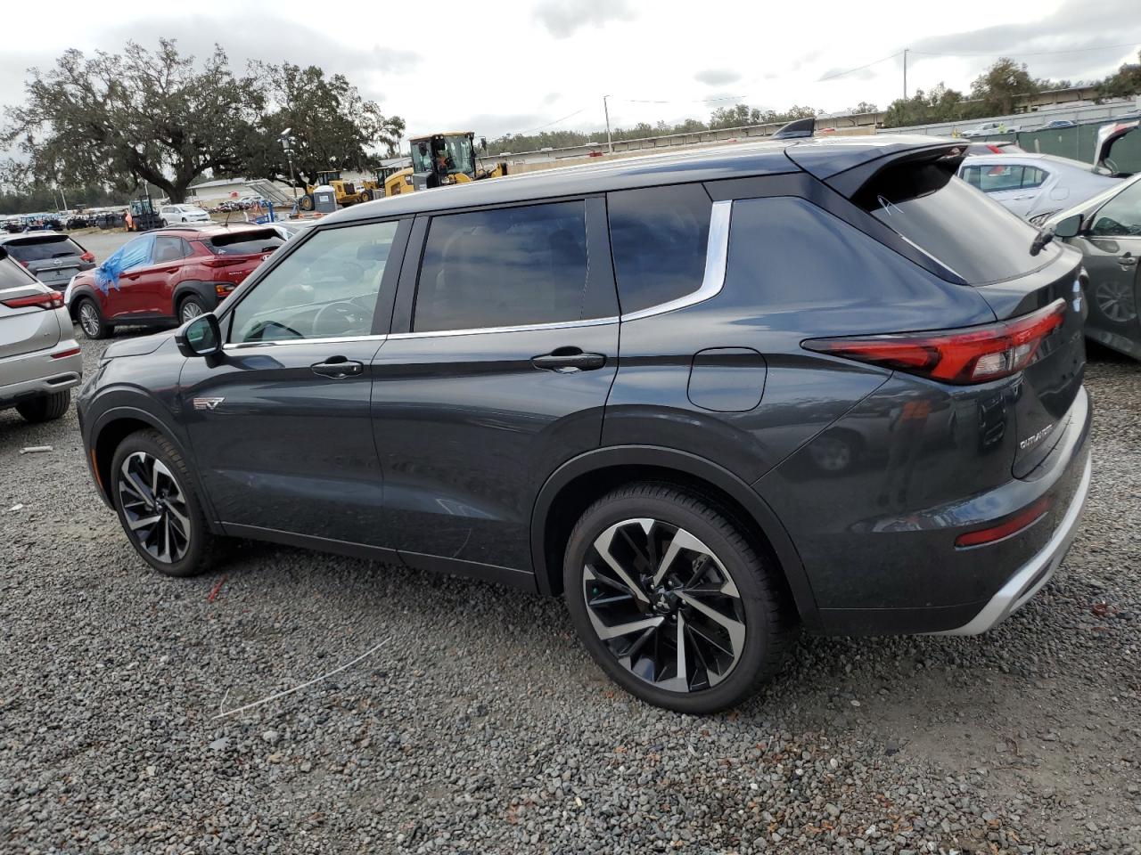 Lot #3033245807 2024 MITSUBISHI OUTLANDER