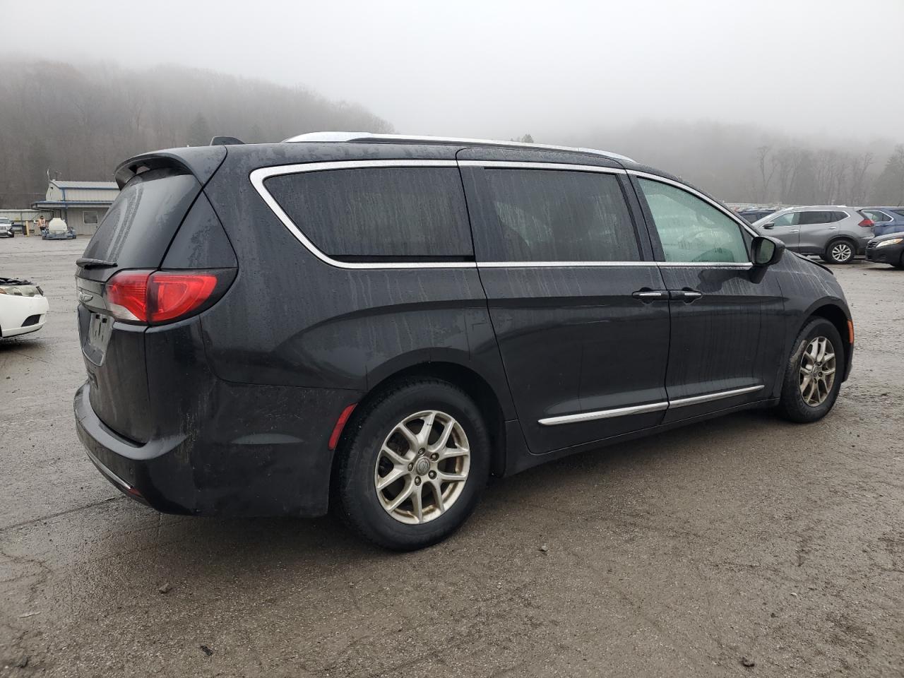 CHRYSLER PACIFICA TOURING L